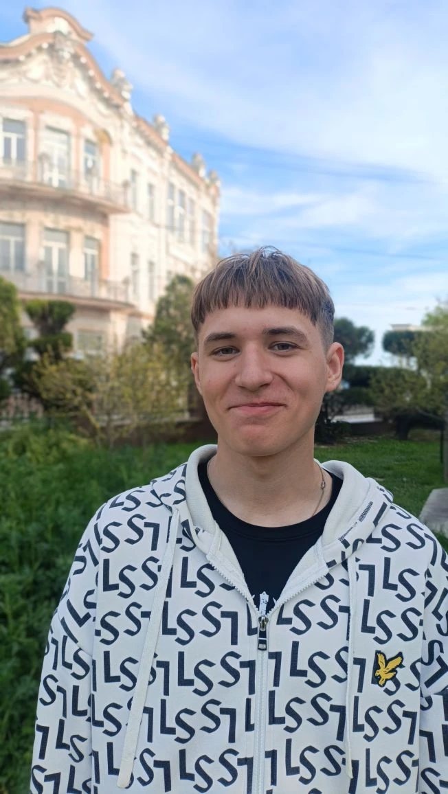 Данил